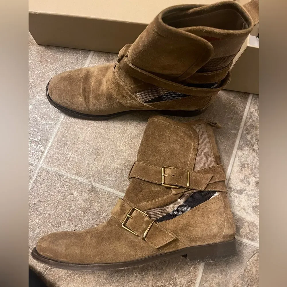 Burberry Boots - Picture 7 of 10